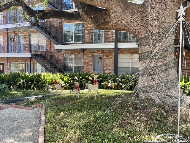 Image 6 of 22 For 8401 New Braunfels N 120a & 121