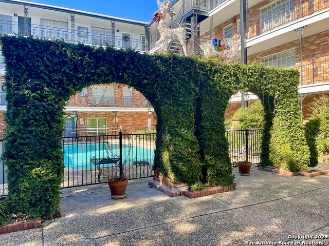 Image 7 of 22 For 8401 New Braunfels N 120a & 121