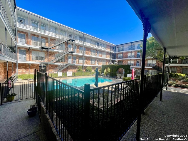 Image 8 of 22 For 8401 New Braunfels N 120a & 121