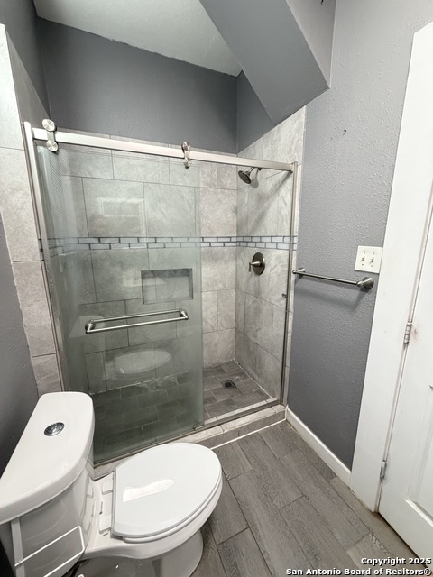 Listing photo id 12 for 702 Patton  