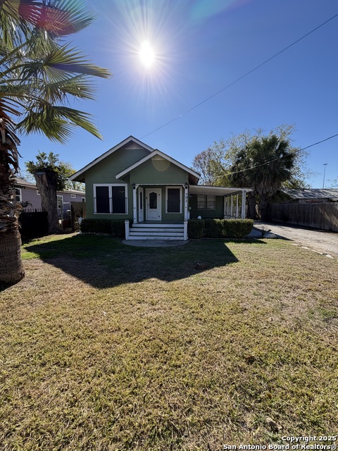 Listing photo id 0 for 702 Patton  