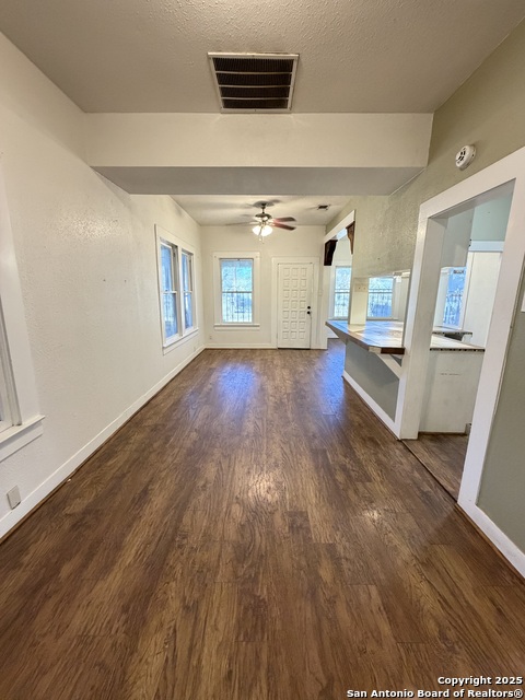 Listing photo id 7 for 702 Patton  