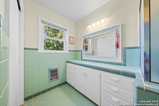 Image 16 of 31 For 88 Oak Alley