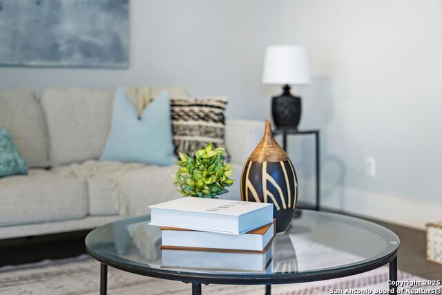 Image 30 of 36 For 16415 Hillview Pass Dr