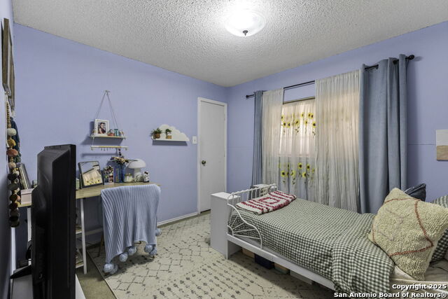 Image 7 of 16 For 7842 Dueling Oak