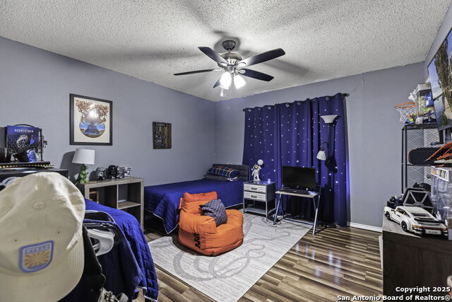 Image 9 of 16 For 7842 Dueling Oak