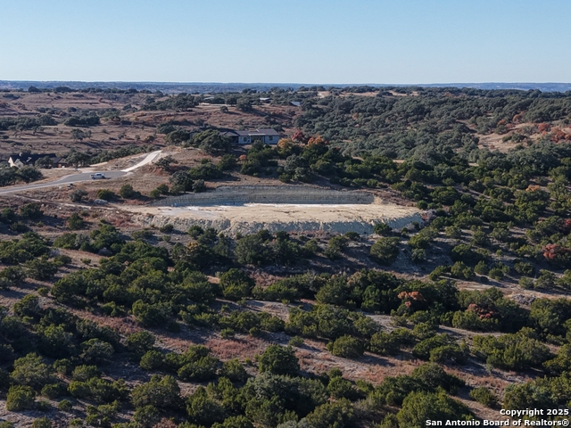 Image 3 of 8 For 466 Majestic Oak