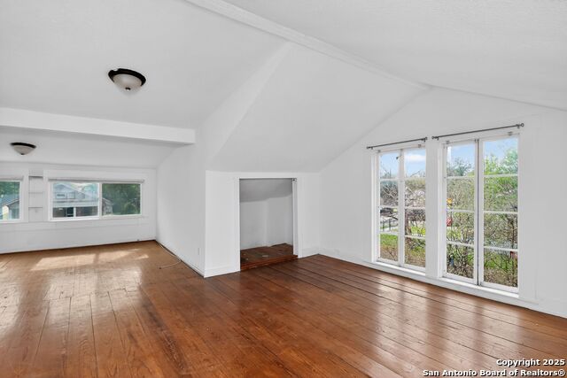 Image 12 of 20 For 325 Jennings