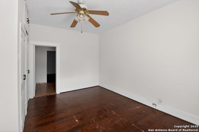 Image 16 of 20 For 325 Jennings