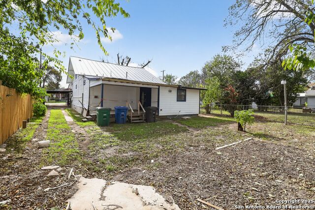 Image 19 of 20 For 325 Jennings