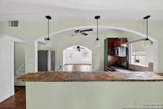 Image 7 of 20 For 325 Jennings