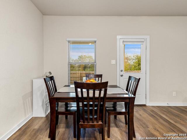 Listing photo id 9 for 6814 Emerald Valley