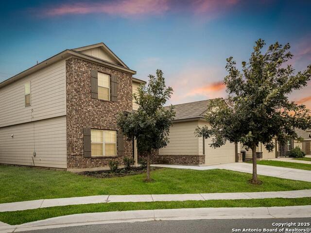 Listing photo id 0 for 6814 Emerald Valley