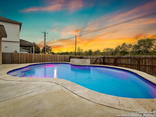 Listing photo id 27 for 6814 Emerald Valley