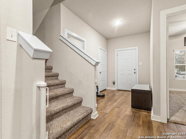 Listing photo id 3 for 6814 Emerald Valley