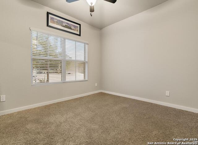 Listing photo id 4 for 6814 Emerald Valley