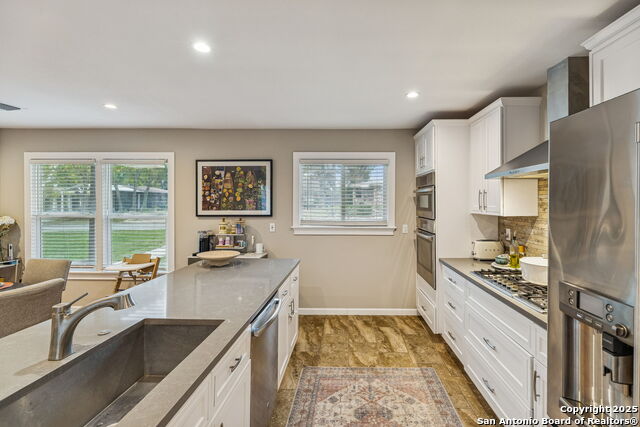 Image 18 of 42 For 119 Blakeley Dr