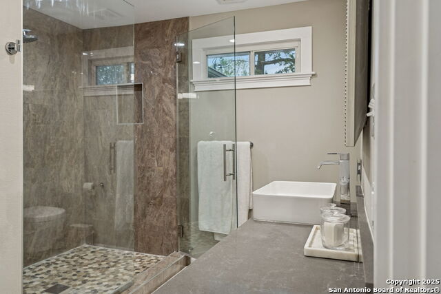 Image 23 of 42 For 119 Blakeley Dr