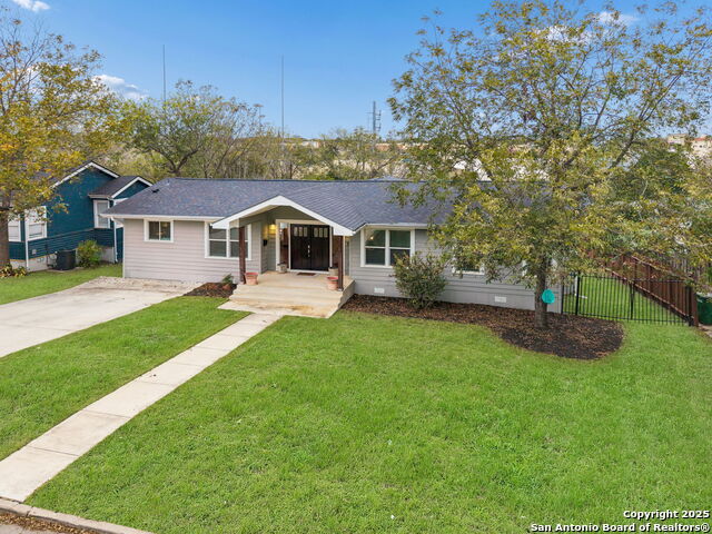 Image 4 of 42 For 119 Blakeley Dr