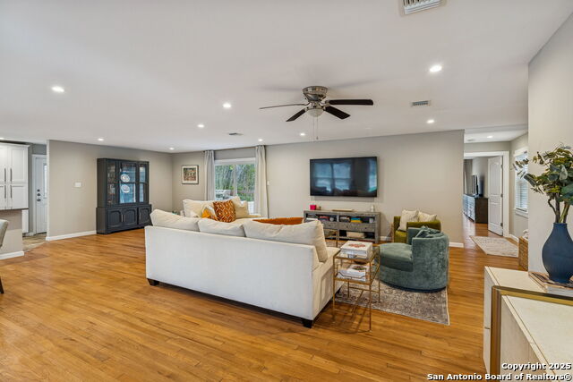 Image 9 of 42 For 119 Blakeley Dr