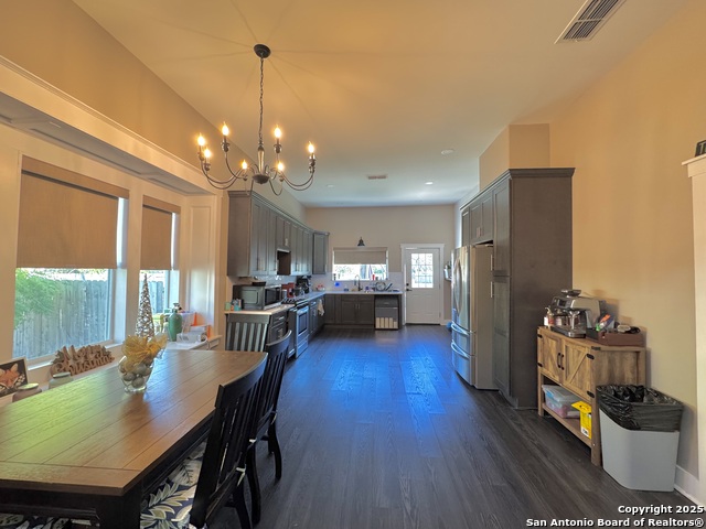 Image 13 of 26 For 1106 High N