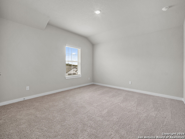 Listing photo id 8 for 15583 Jake Crossing