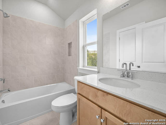 Listing photo id 10 for 15583 Jake Crossing
