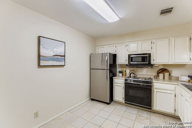 Image 16 of 27 For 3430 Turtle Village 101