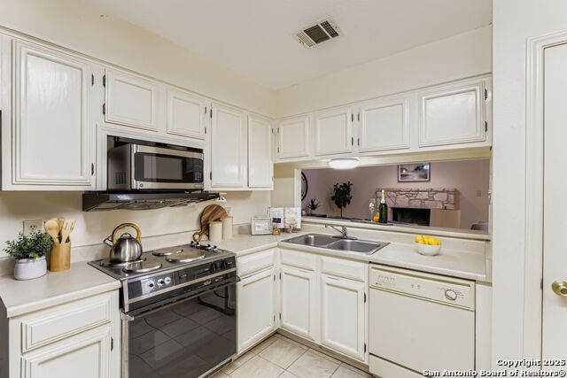 Image 4 of 27 For 3430 Turtle Village 101