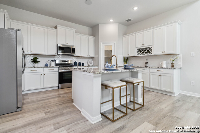 Image 3 of 17 For 8509 Merlin Cove