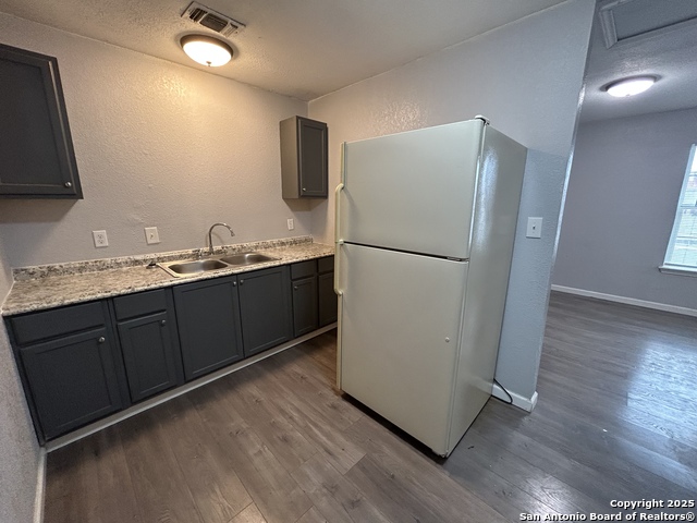 Image 6 of 17 For 206 Edna 1