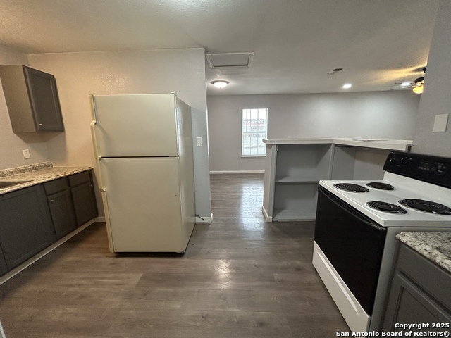 Image 8 of 17 For 206 Edna 1