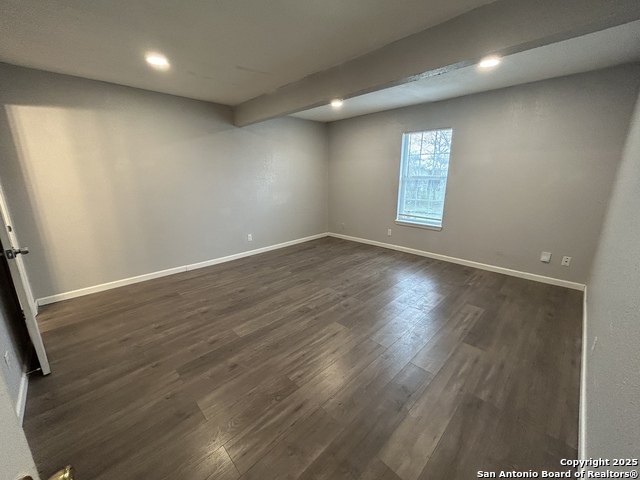 Image 9 of 17 For 206 Edna 1