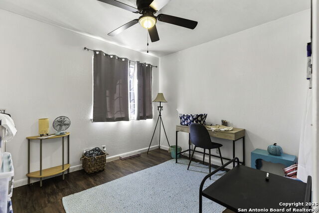 Image 11 of 19 For 321 Zebra Dr