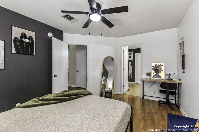 Image 13 of 19 For 321 Zebra Dr