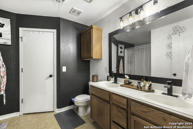 Image 14 of 19 For 321 Zebra Dr