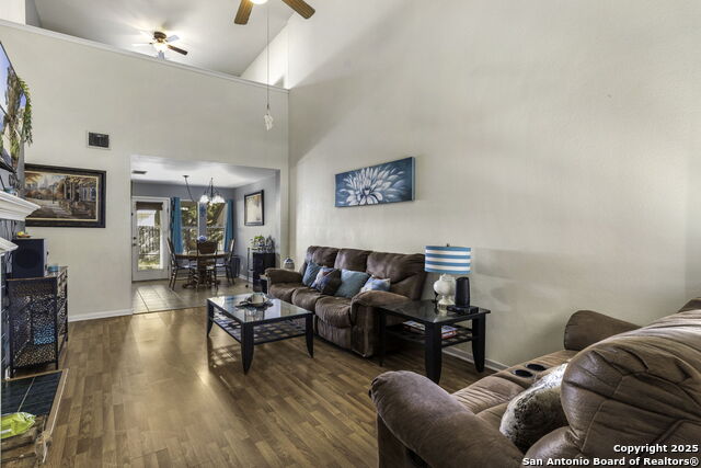 Image 3 of 19 For 321 Zebra Dr