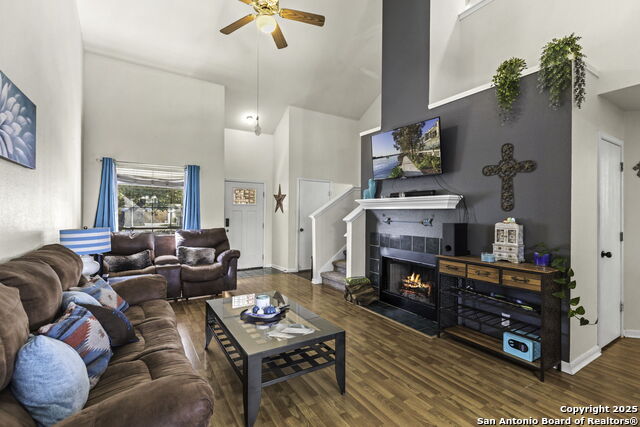 Image 5 of 19 For 321 Zebra Dr