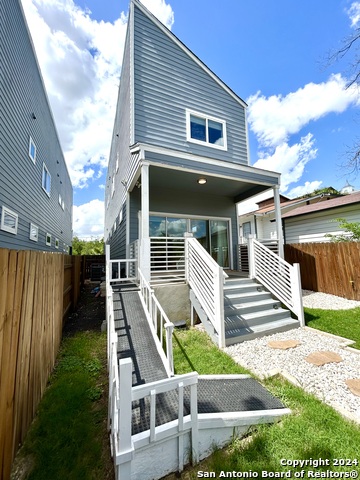 Image 28 of 31 For 810 Martin Luther King Drive