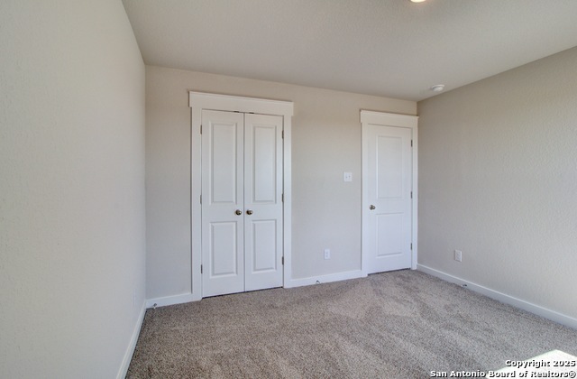 Image 23 of 25 For 2518 White Daisy Hill