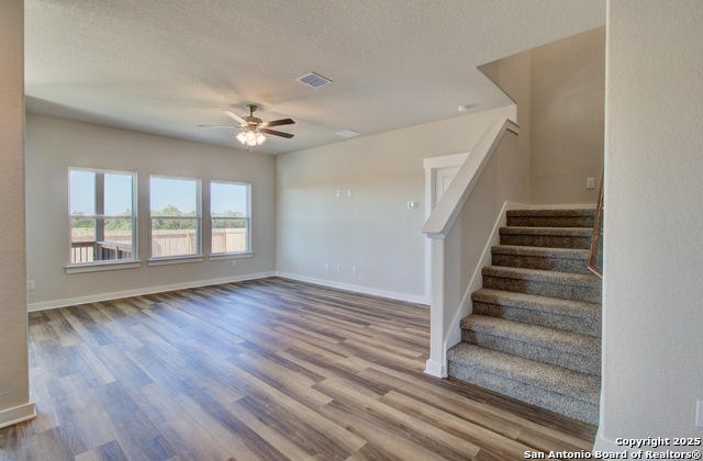 Image 6 of 25 For 2518 White Daisy Hill