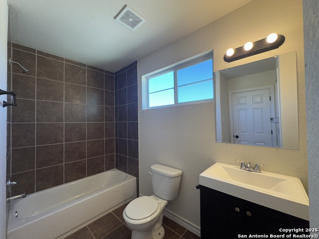 Image 16 of 24 For 16707 Jupiter Haven  1