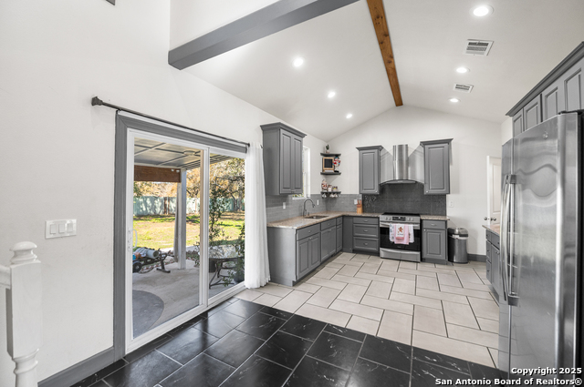 Image 12 of 51 For 23019 Hilltop Peaks