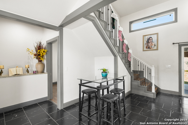 Image 14 of 51 For 23019 Hilltop Peaks