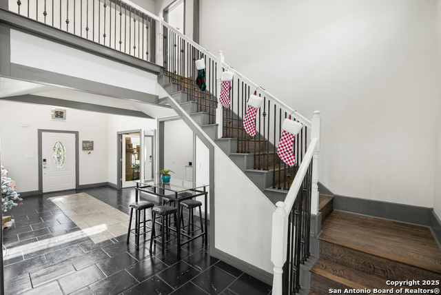 Image 22 of 51 For 23019 Hilltop Peaks