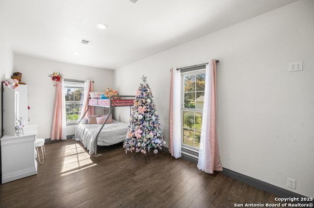 Image 28 of 51 For 23019 Hilltop Peaks