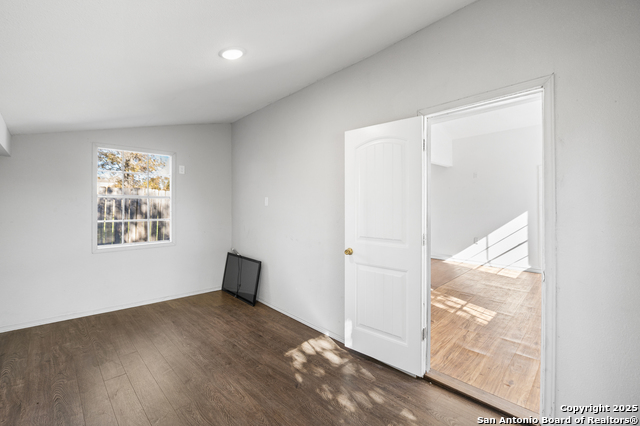 Image 39 of 51 For 23019 Hilltop Peaks