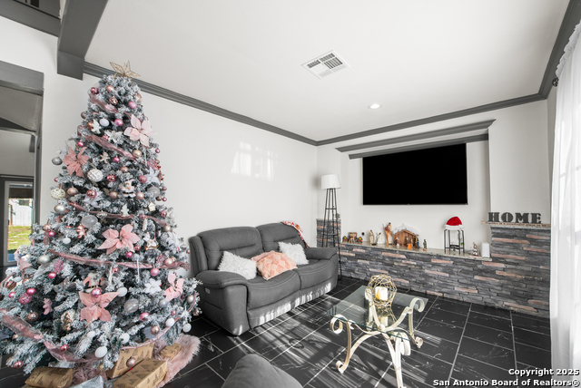 Image 7 of 51 For 23019 Hilltop Peaks