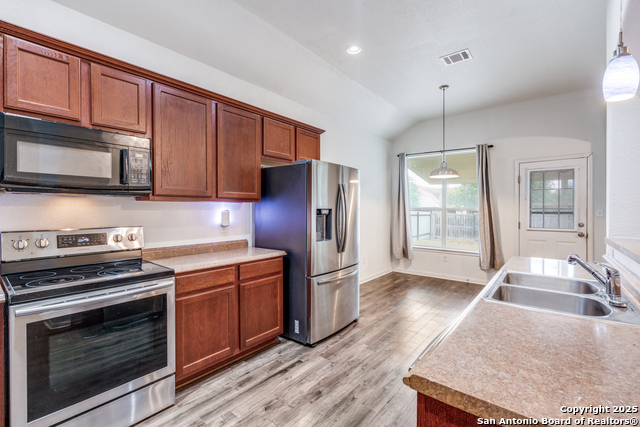 Image 4 of 26 For 313 6th St S