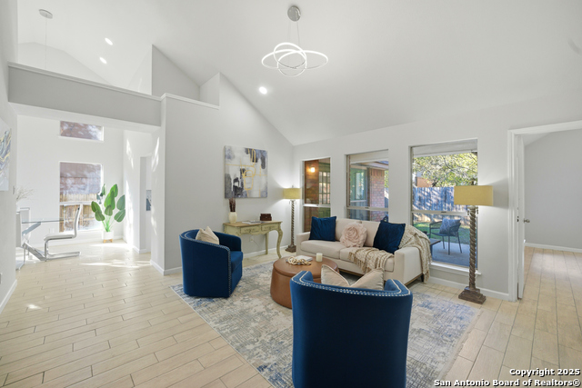 Image 10 of 32 For 8911 Park Vista